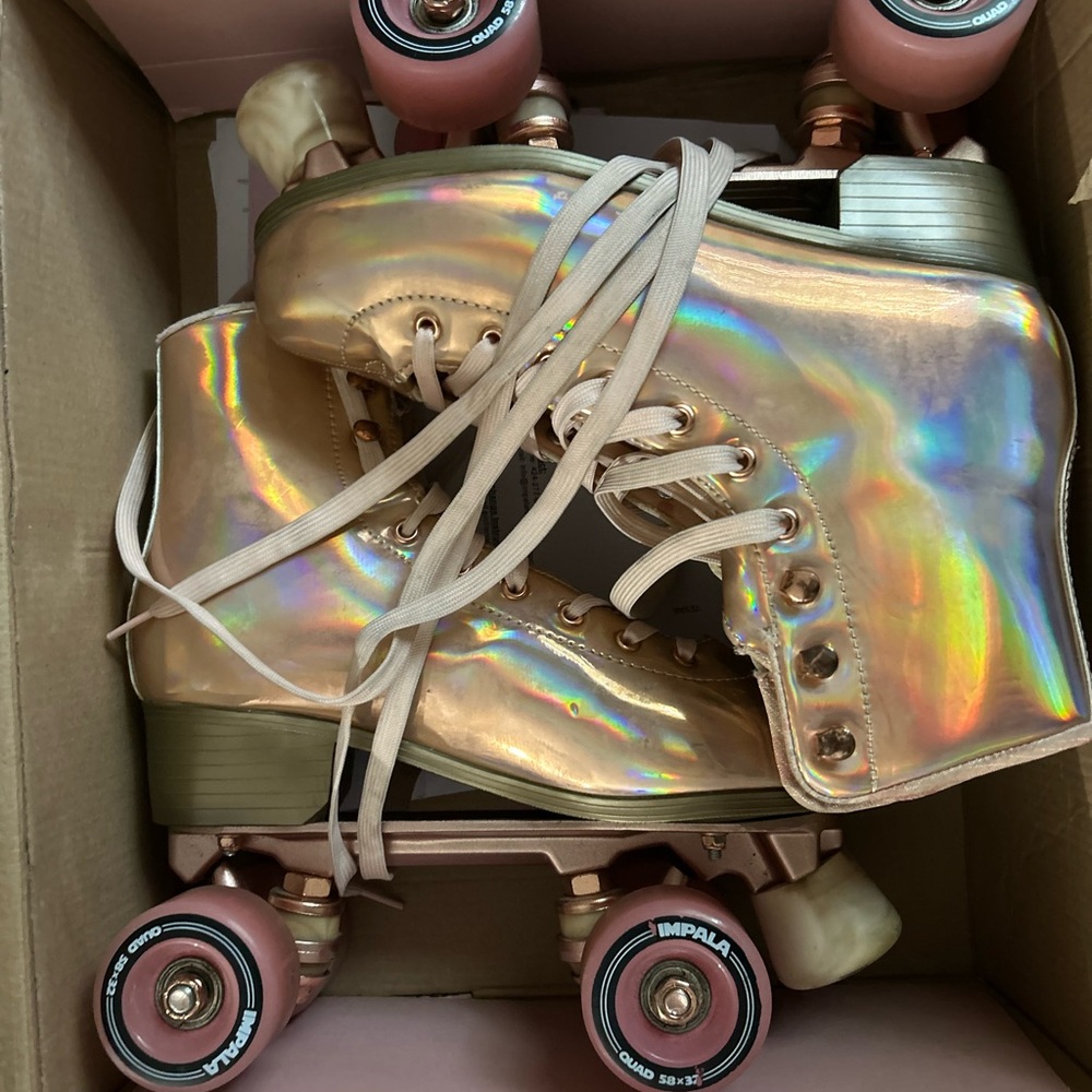 Impala Holographic Roller Skates
